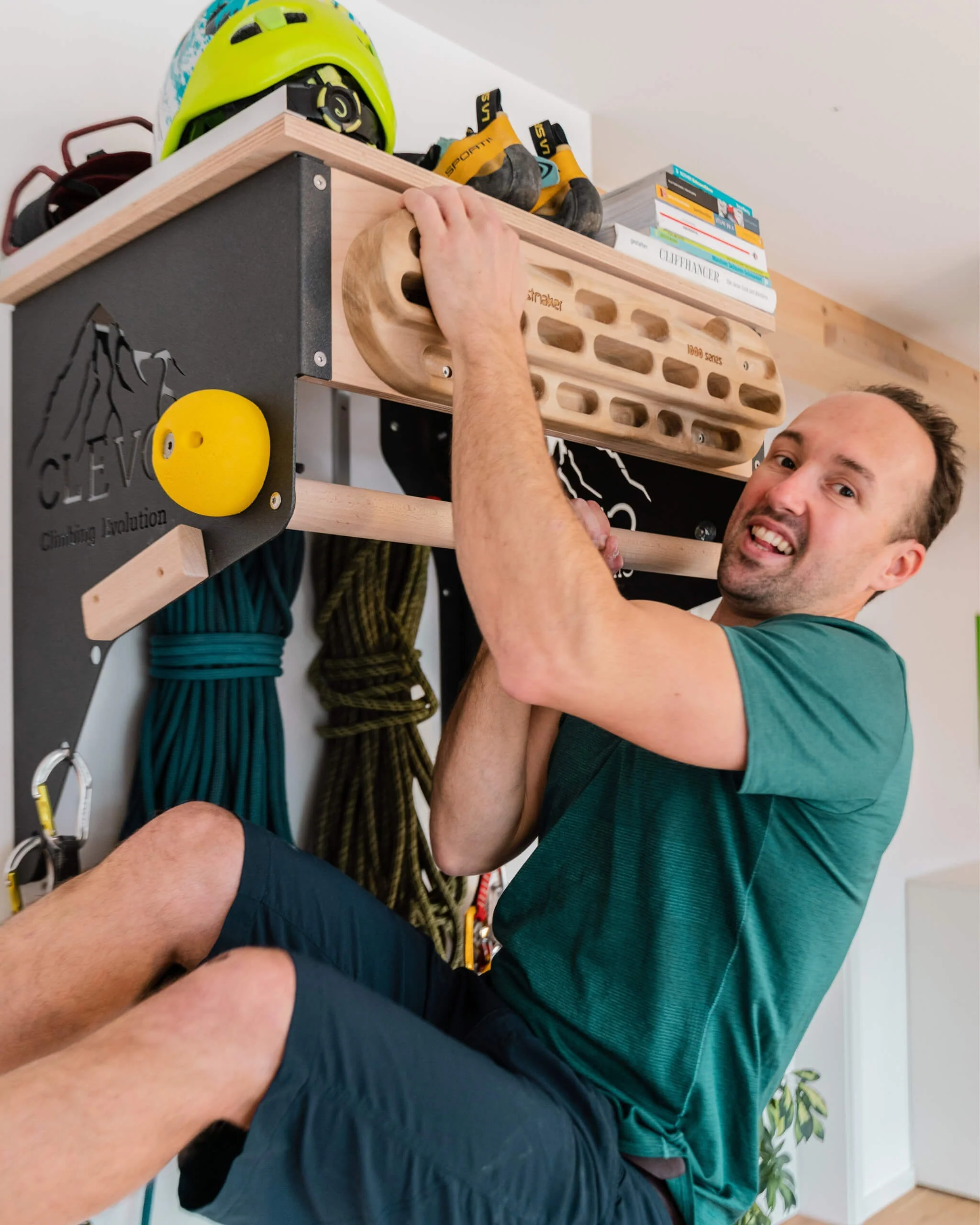 CLEVO WALL: Kletterwand für Zuhause, Wandbefestigung für Hangboard, Campusleisten, Kletterzubehör - Image 9